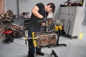 Sala de Reparación  Motor